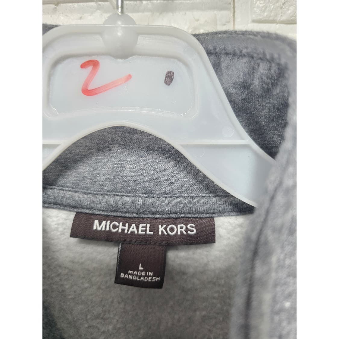 택포_ 마이클 코어스 반집업 맨투맨 L 차콜 상품이미지2