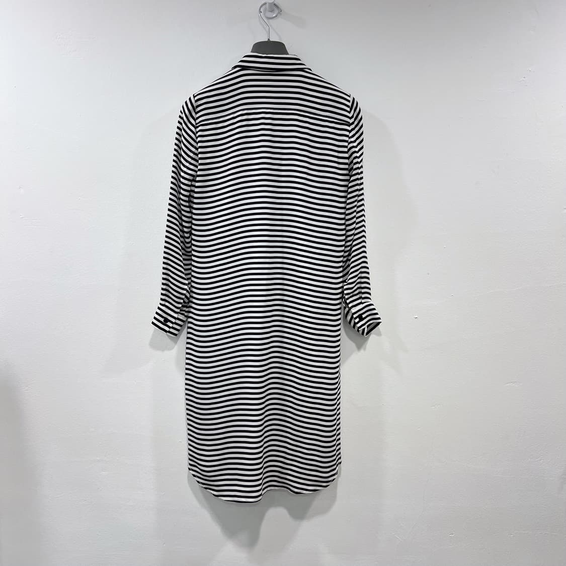 Theory 띠어리 실크 롱 블라우스 상품이미지6