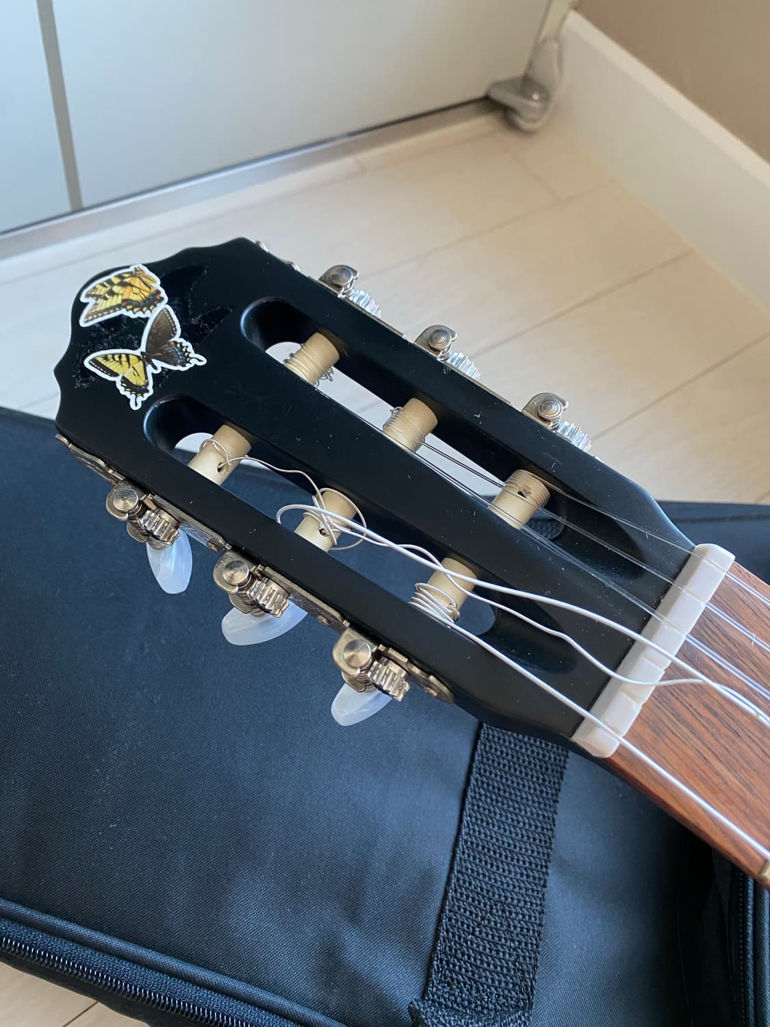 콜트 입문용 클래식 기타 블랙/검정 커스텀 [인테리어용 추천] 상품이미지3