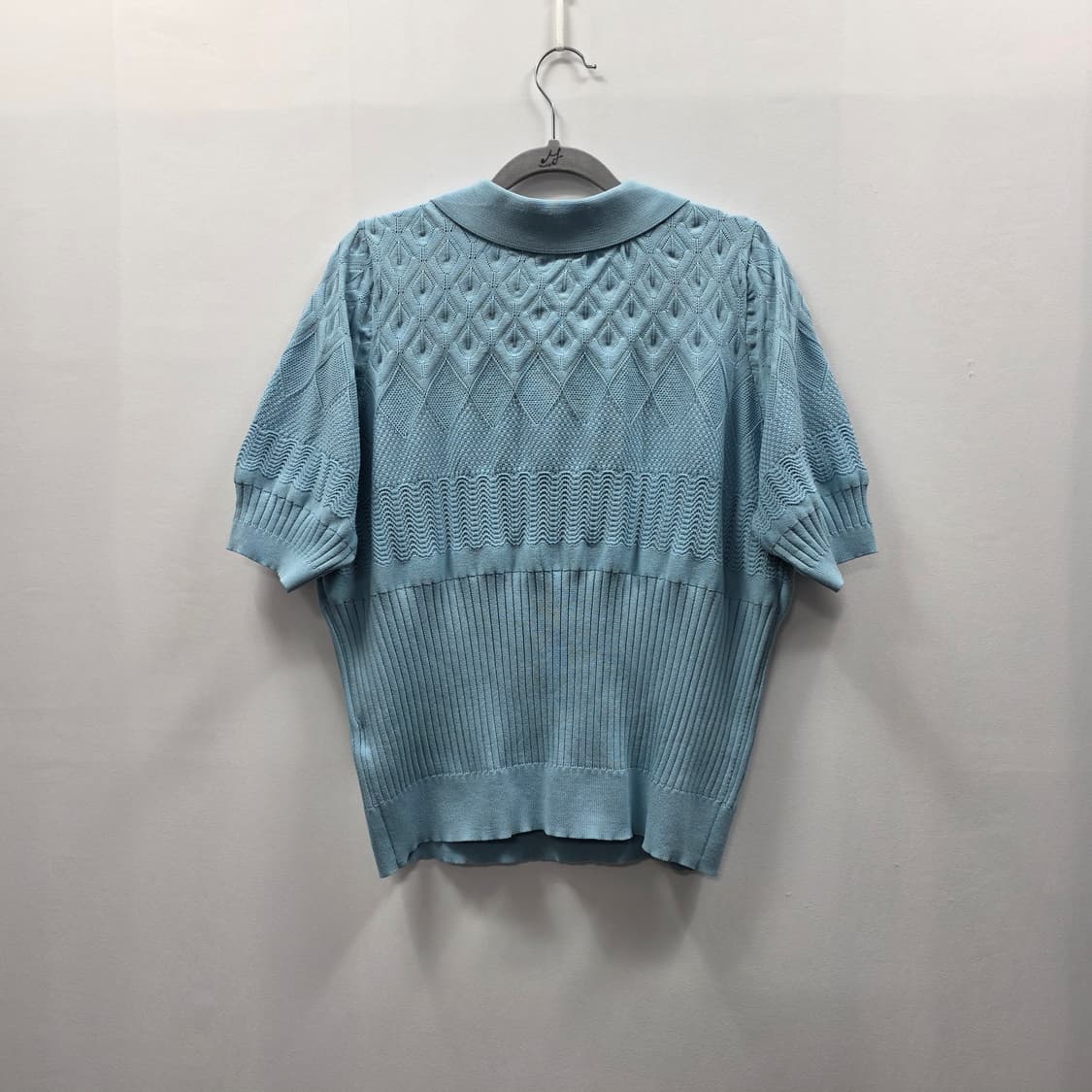 0195 칼 라거펠트 여성 반팔 니트 카라티 하늘색 펀칭 니트 88사이즈 상품이미지2