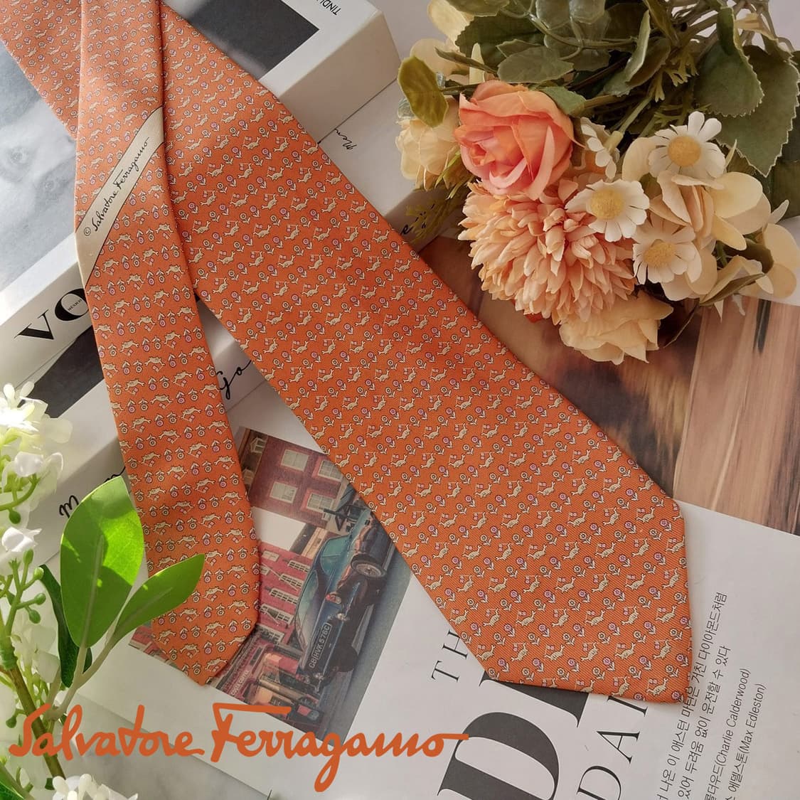 페라가모 실크 오렌지 플라워&크랩 넥타이 8.1cm A등급 K1505
 상품이미지1