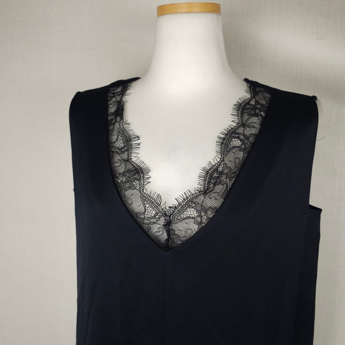 (새상품) 마론에디션 슬리브리스 원피스 여성55사이즈  상품이미지2