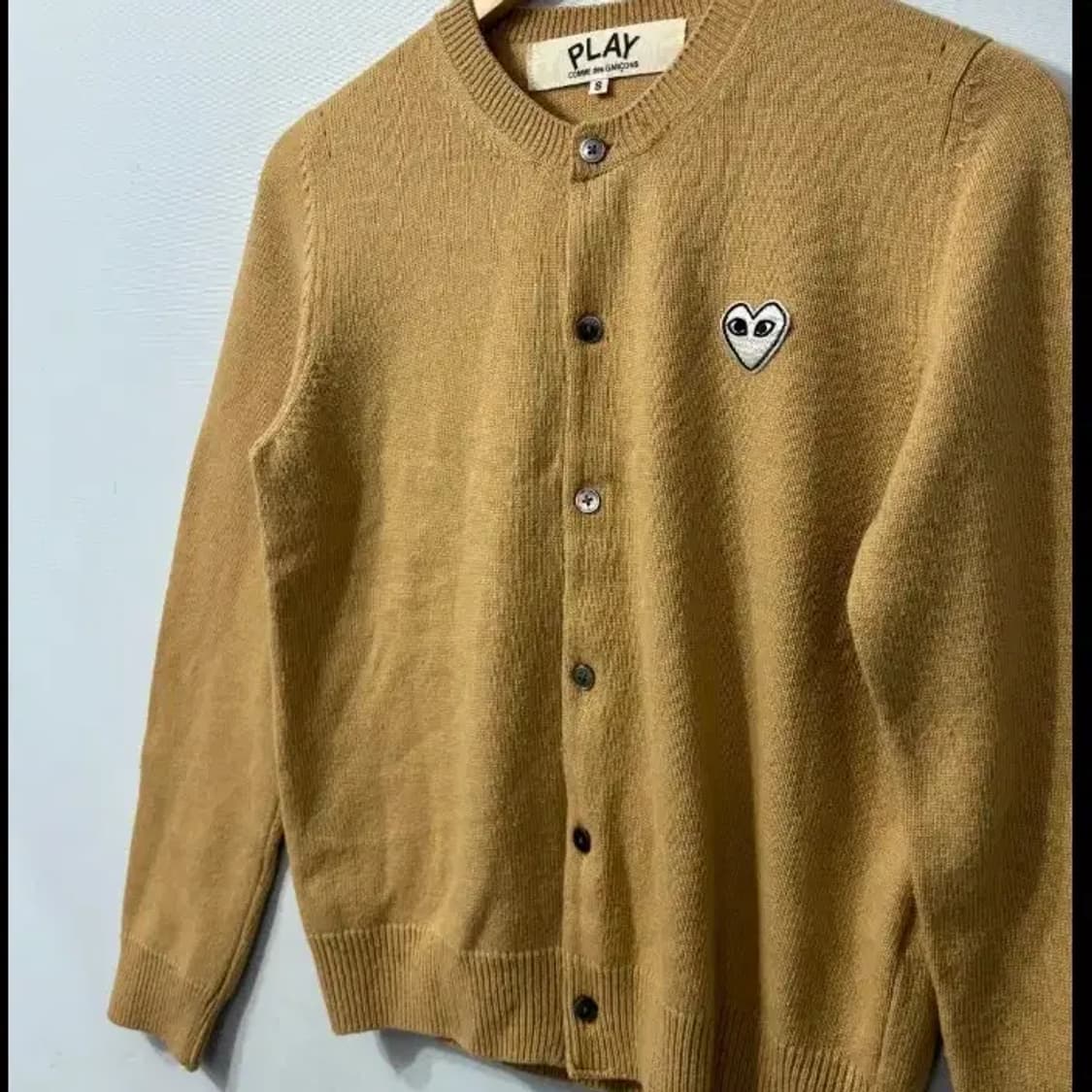 꼼데가르송 PLAY 가디건 베이지 ~55 상품이미지5