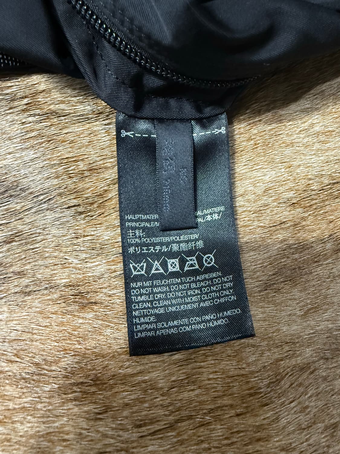 Y-3 Technical Sling Backpack  상품이미지6