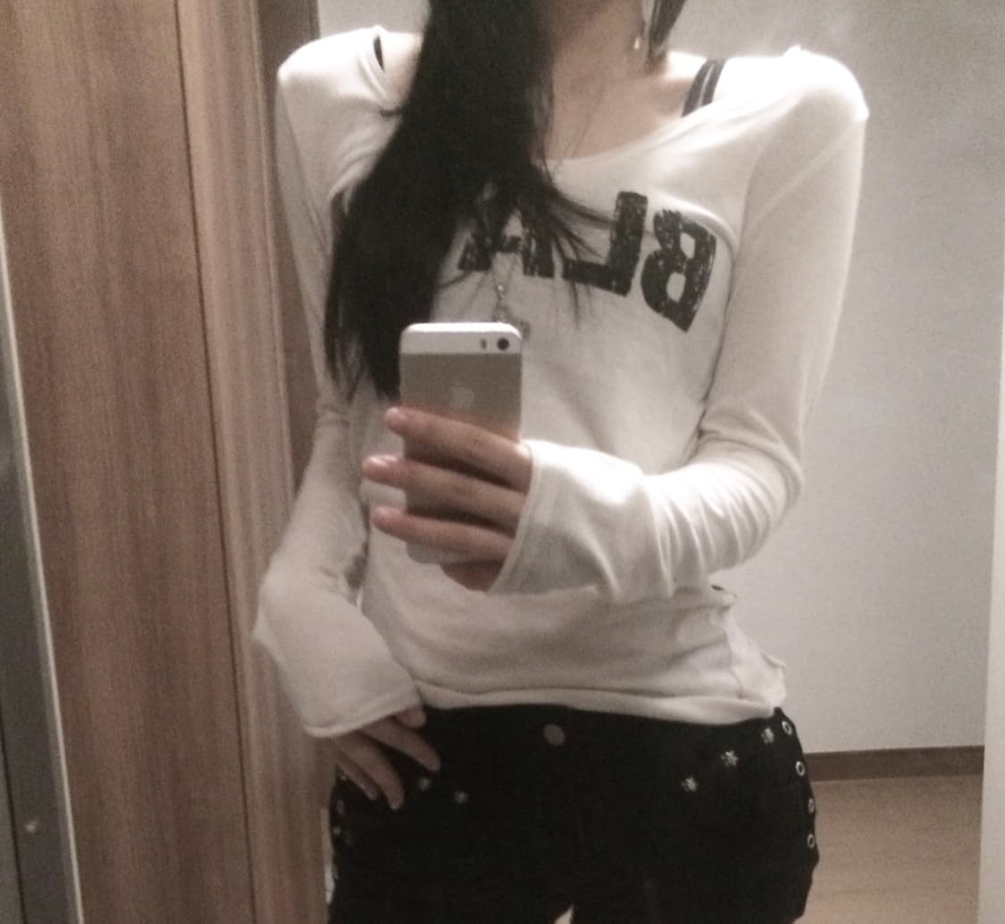 펑크 롱슬리브 데미지 레터링 티셔츠 상품이미지3