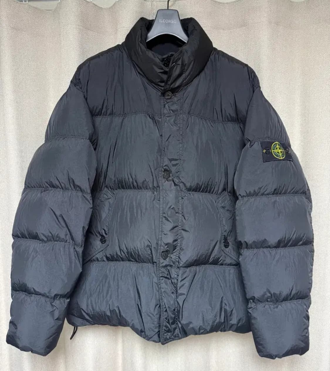 스톤아일랜드 논후드 24 크링클랩스 패딩 팝니다 상품이미지1