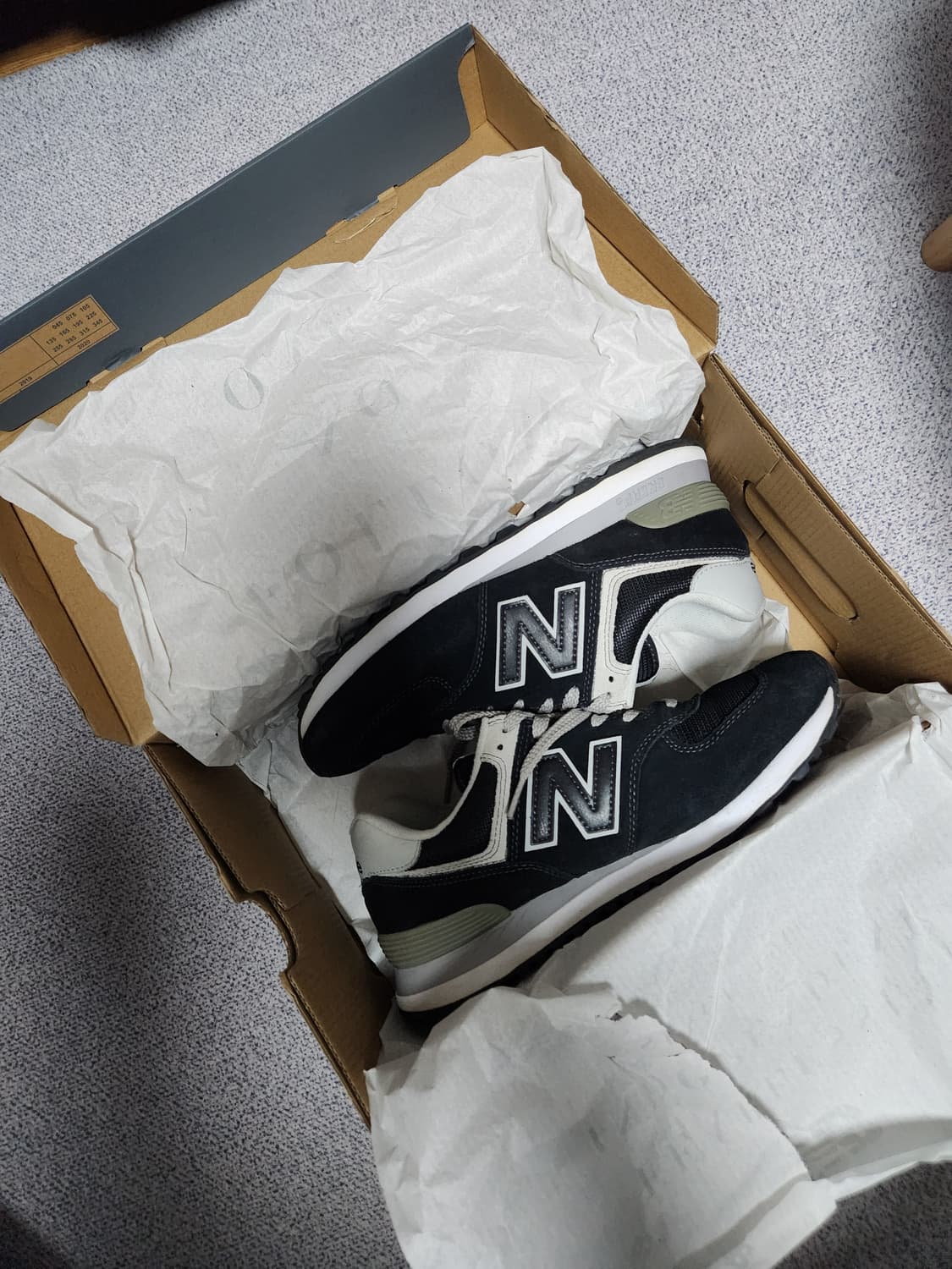 뉴발란스 574 클래식 블랙 265 사이즈  상품이미지1