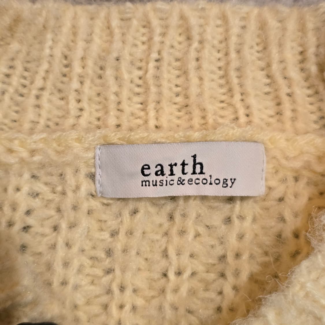 earth music & ecology 크롭 드롭숄더 벌룬 스웨터 상품이미지4