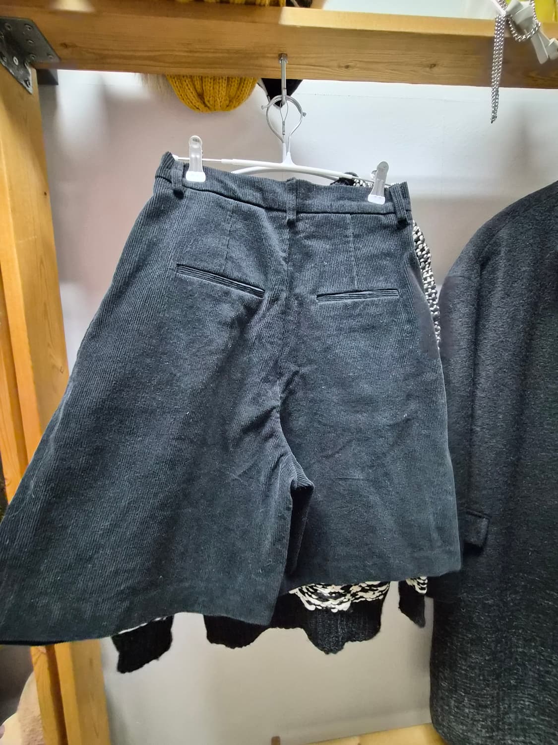 이로 니트. ouvir 코듀로이 버뮤다팬츠 상품이미지9