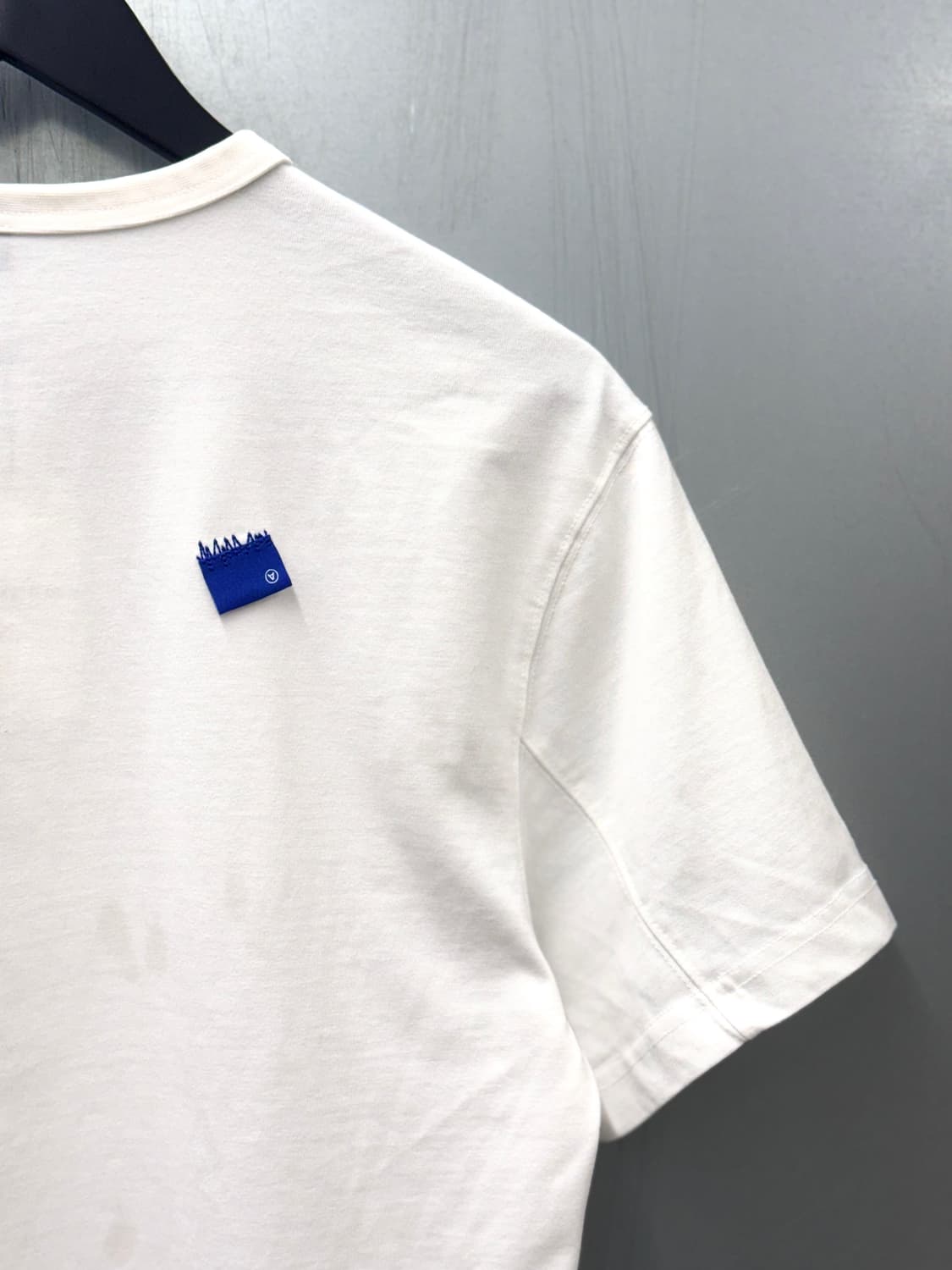 Ader Error 아더에러 시그니피컨트 TRS 태그 화이트 색상 반소매 상품이미지5