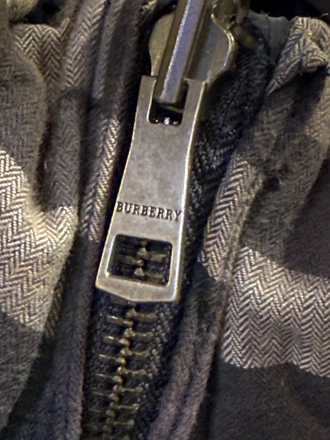 버버리 리버시블 패딩 조끼 상품이미지5