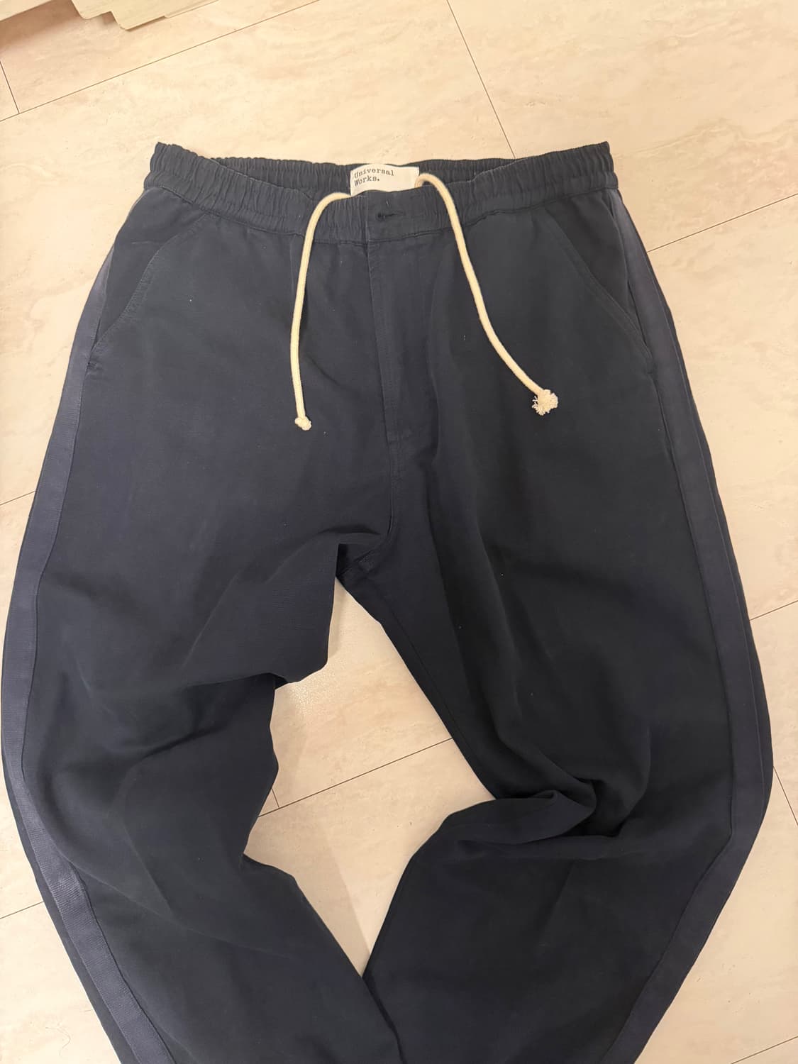 universal works 캔버스 트랙 트라우저 상품이미지3