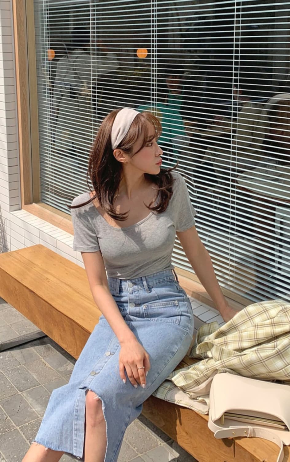 그레이 라운드 반팔티셔츠 상품이미지2