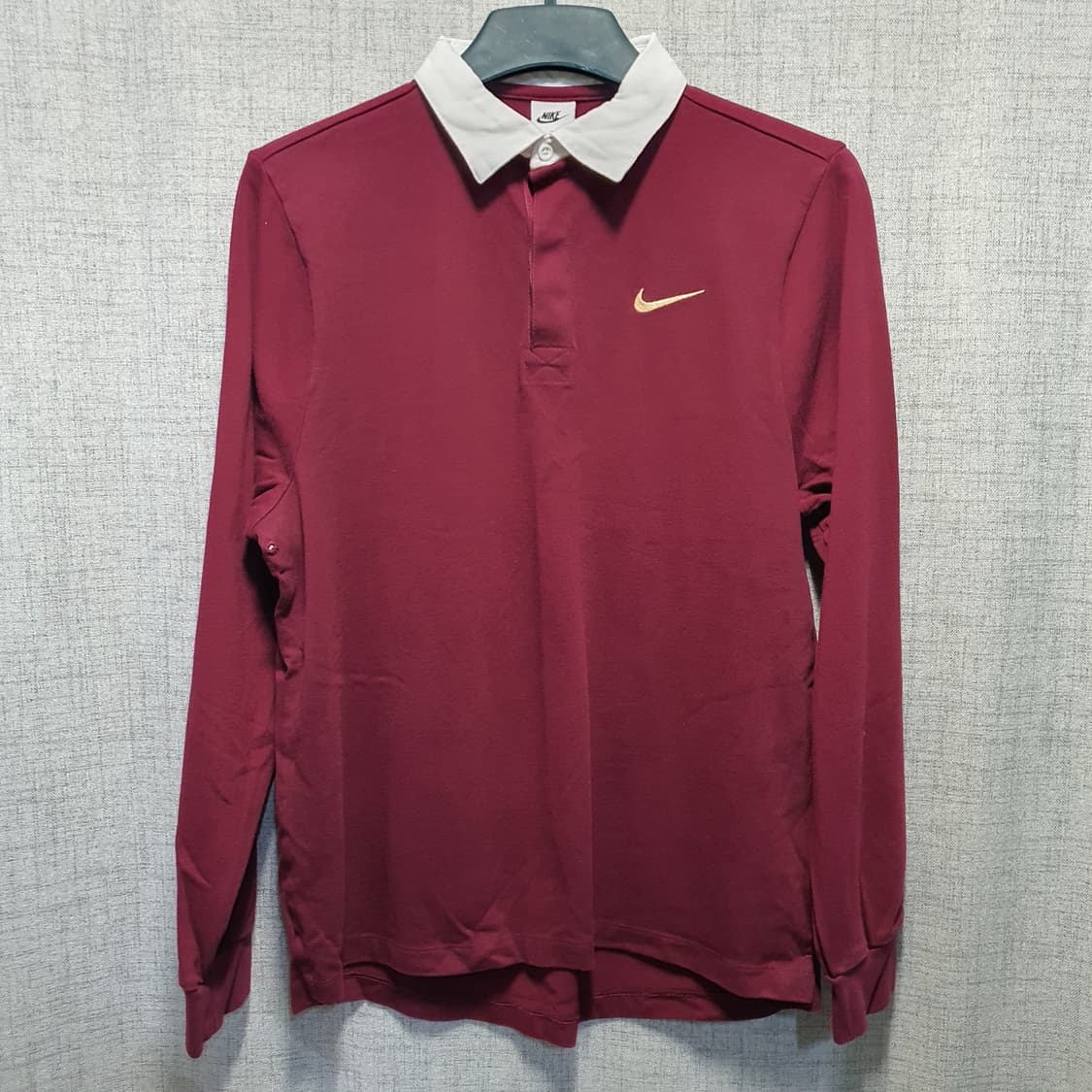 나이키 스우시 럭비 카라 긴팔티 버건디  상품이미지1