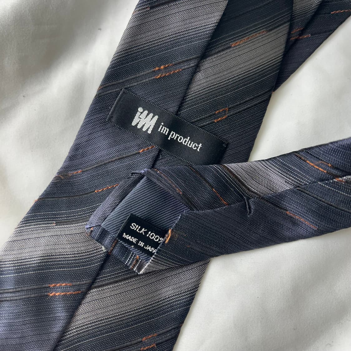 [ISSEY MIYAKE] 이세이미야케 사선 스트라이프 실크 넥타이 상품이미지3