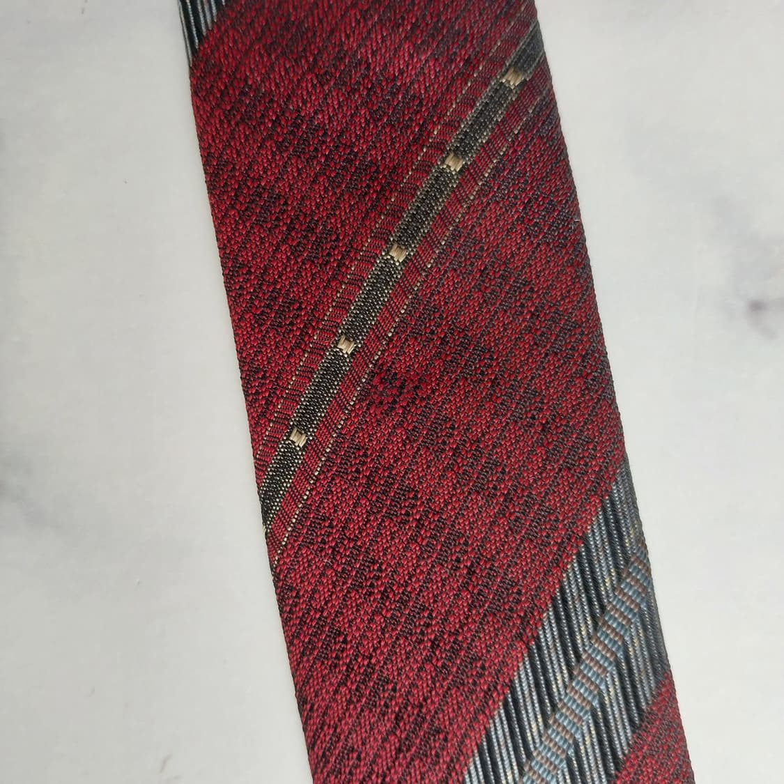 입생로랑 넥타이 와인 스트라이프 B등급 K2430
 상품이미지9