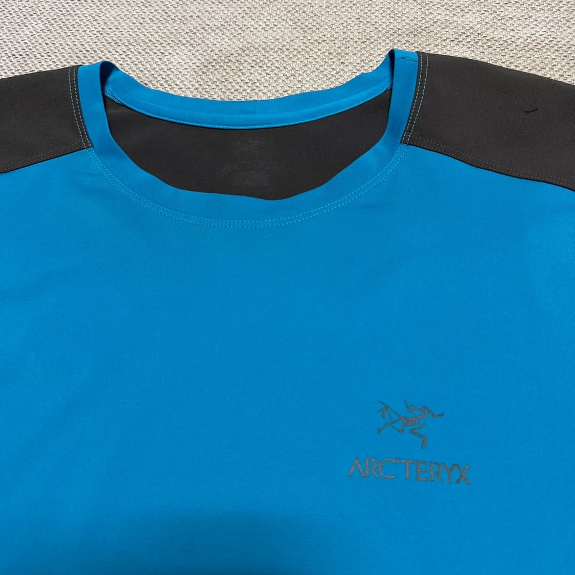 아크테릭스 트레이닝 롱 슬리브 상품이미지2