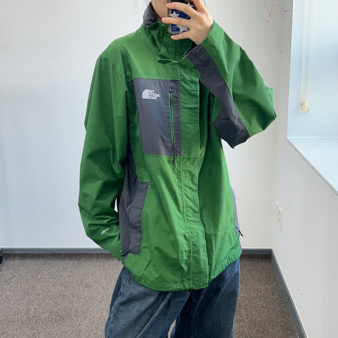 The north face 노스페이스 그레이 그린 배색 바람막이 상품이미지2