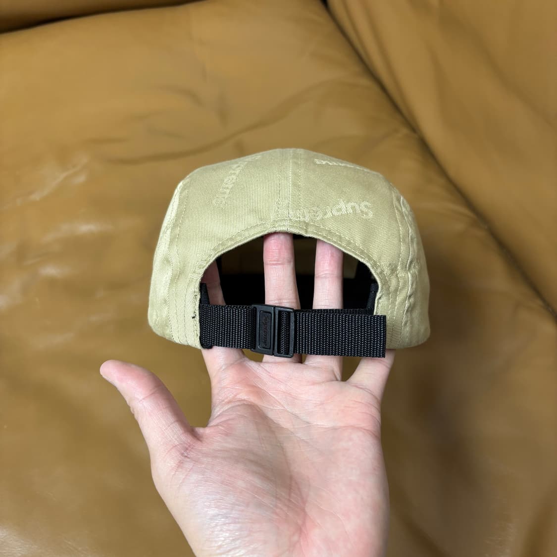 Supreme 슈프림 자카드 로고 워시드 탄 캠프캡 모자 (Tan) 상품이미지7