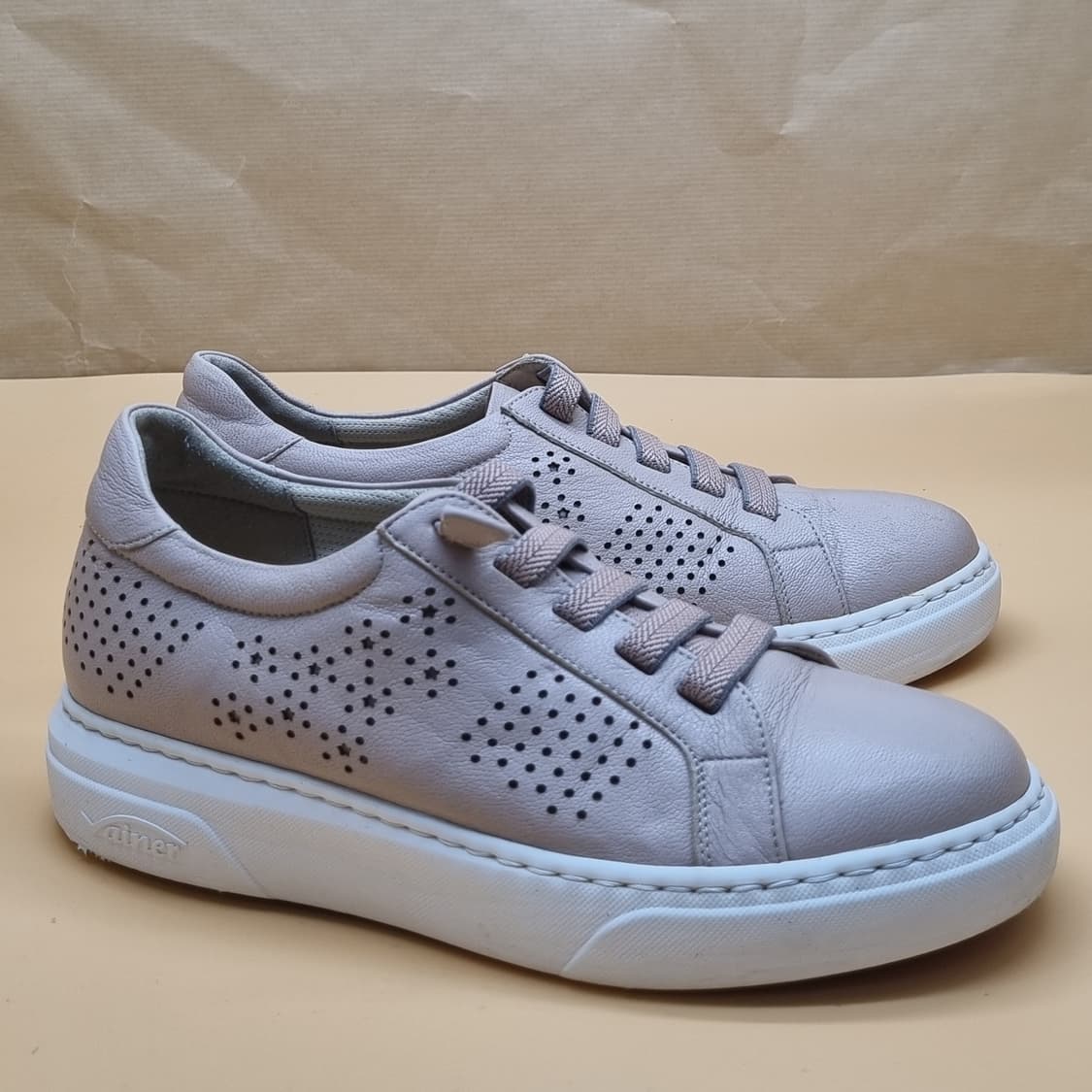 바이네르 여성가죽스니커즈6.5 230 굽5 상품이미지1