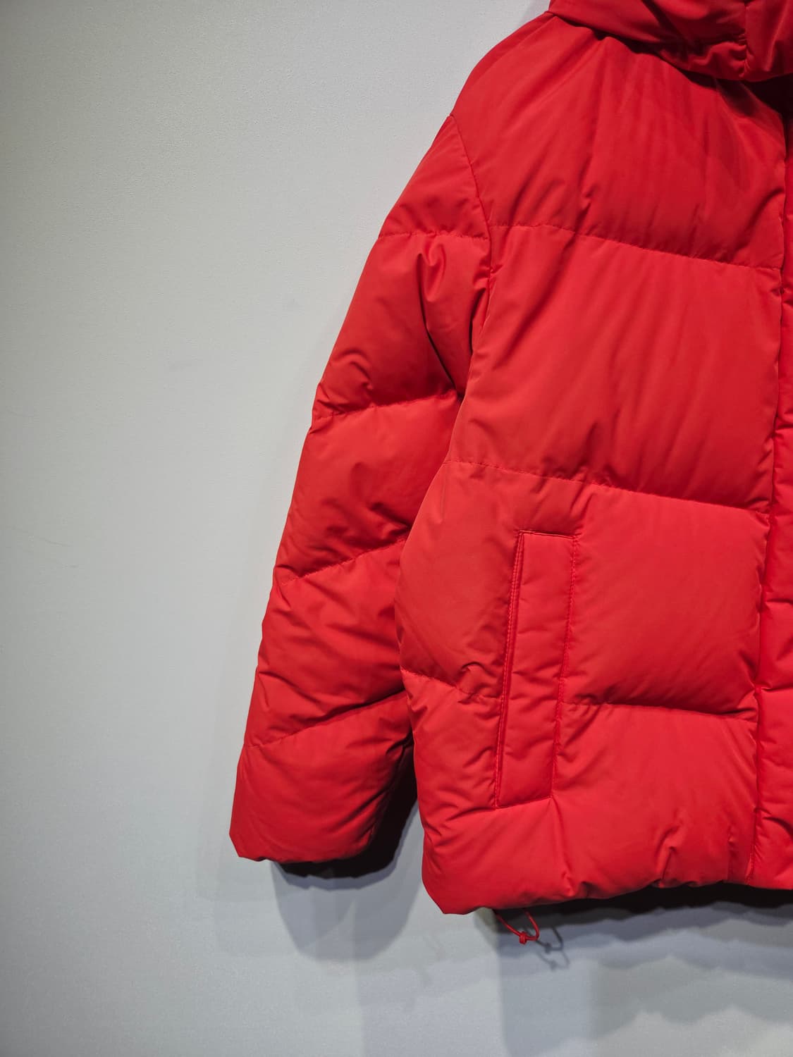 네파(NEPA) 레드 덕다운 숏패딩 자켓 상품이미지4