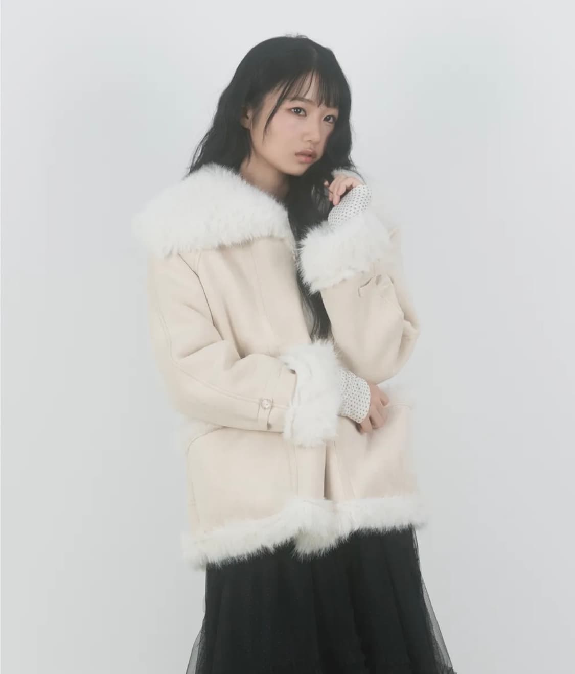 나이엔 플라워 버튼 무스탕 퍼 점퍼 상품이미지2