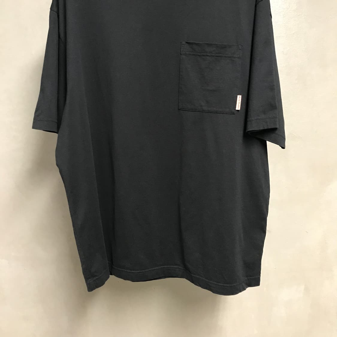 아크네 스튜디오 블랙 반팔 티셔츠 L 상품이미지3