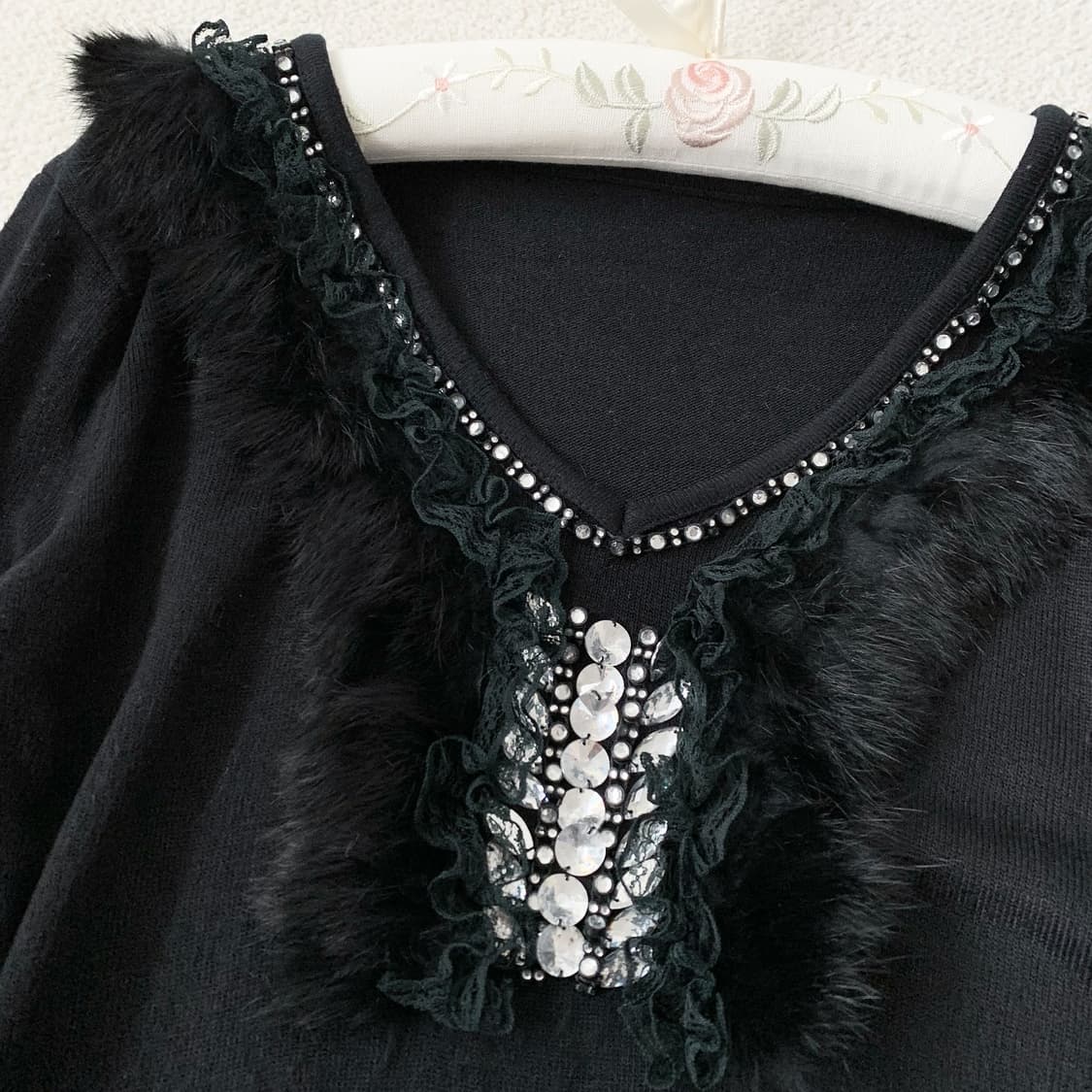 블랙 오네갸루 퍼 큐빅 공주핏 니트 상품이미지1