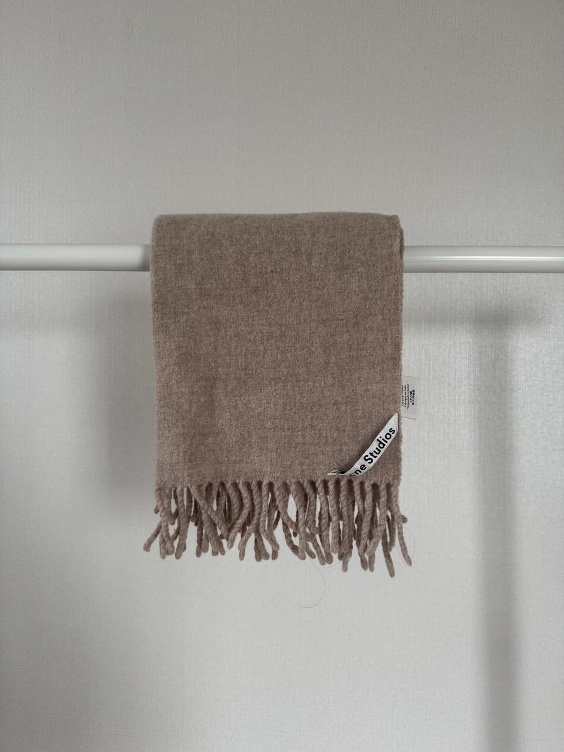 아크네스튜디오 울 머플러 상품이미지1