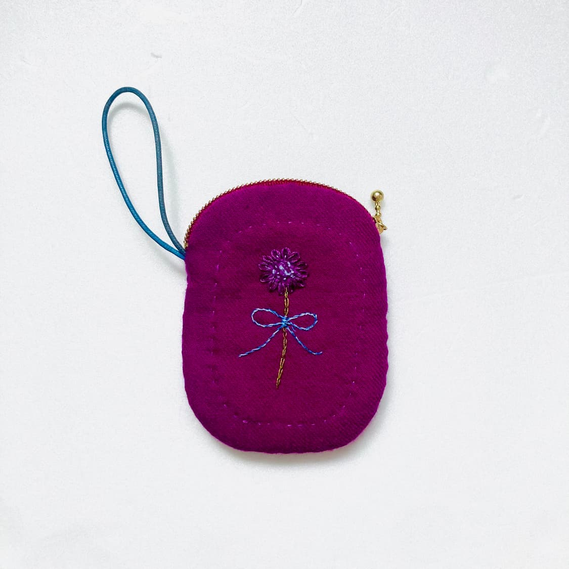 핸드메이드 퍼플 자수 파우치 상품이미지1
