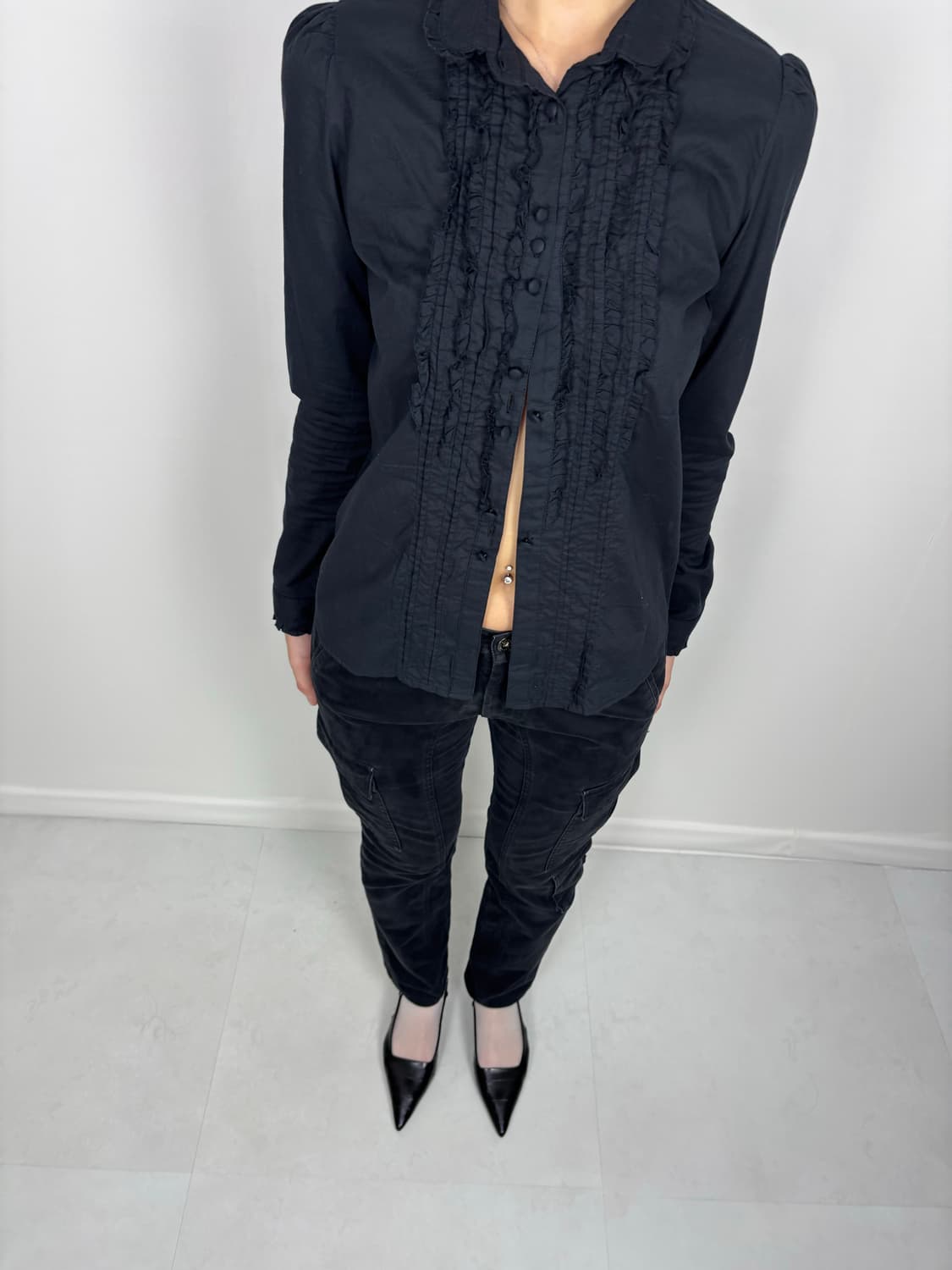 RUFFLE DETAIL SHIRT 상품이미지3