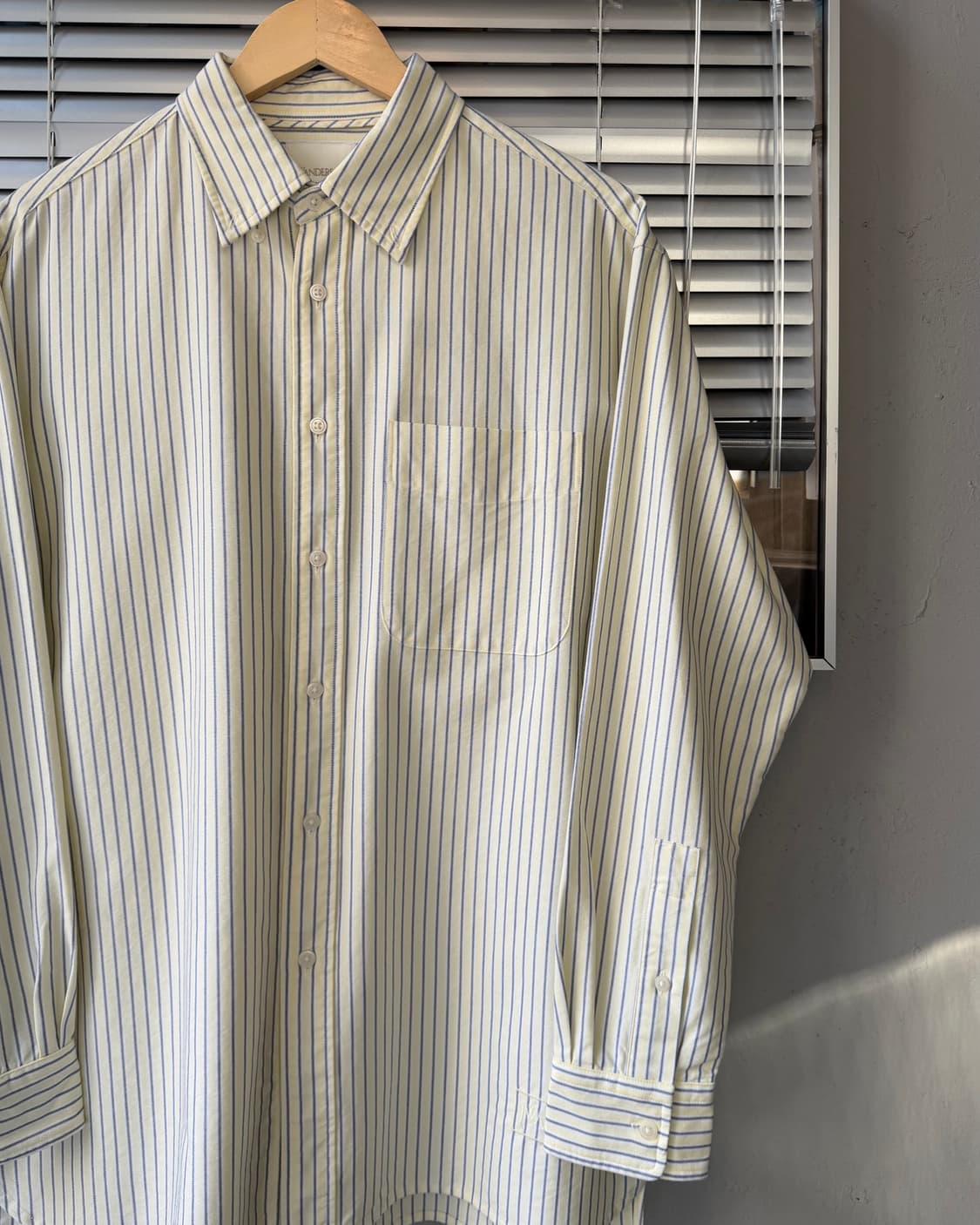 UNIQLO x JW ANDERSON stripe shirt 상품이미지2