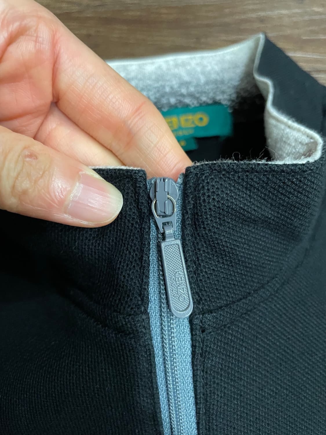 겐조 일본판 블랙 하프집업 반팔 티셔츠 상품이미지6