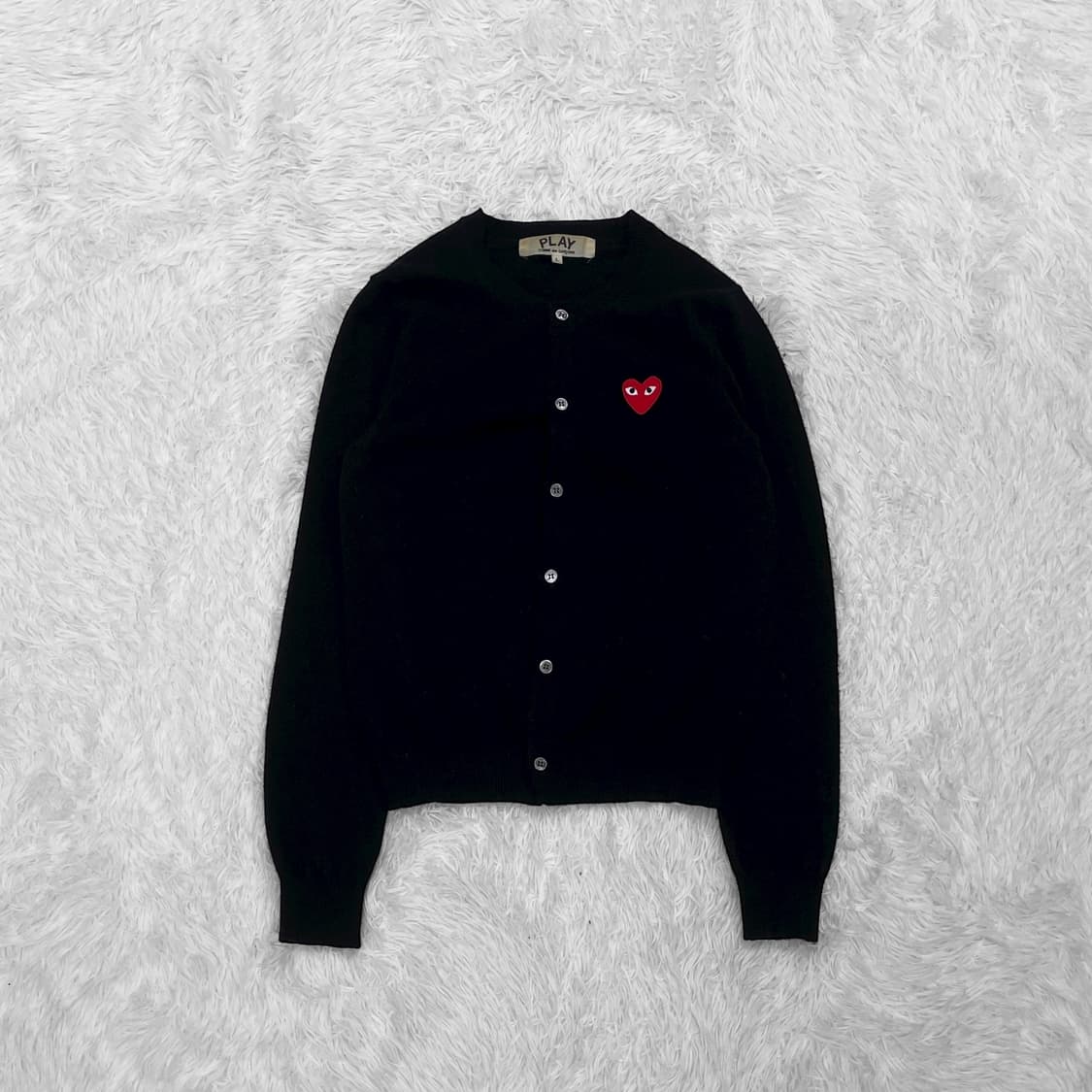 꼼데가르송 하트 와펜 라운드 가디건 니트 블랙 상품이미지2