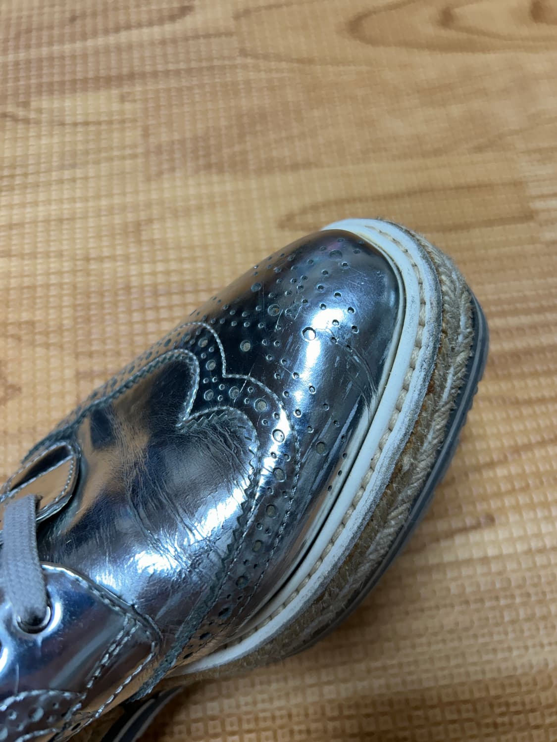 프라다 윙팁 클리퍼 상품이미지6