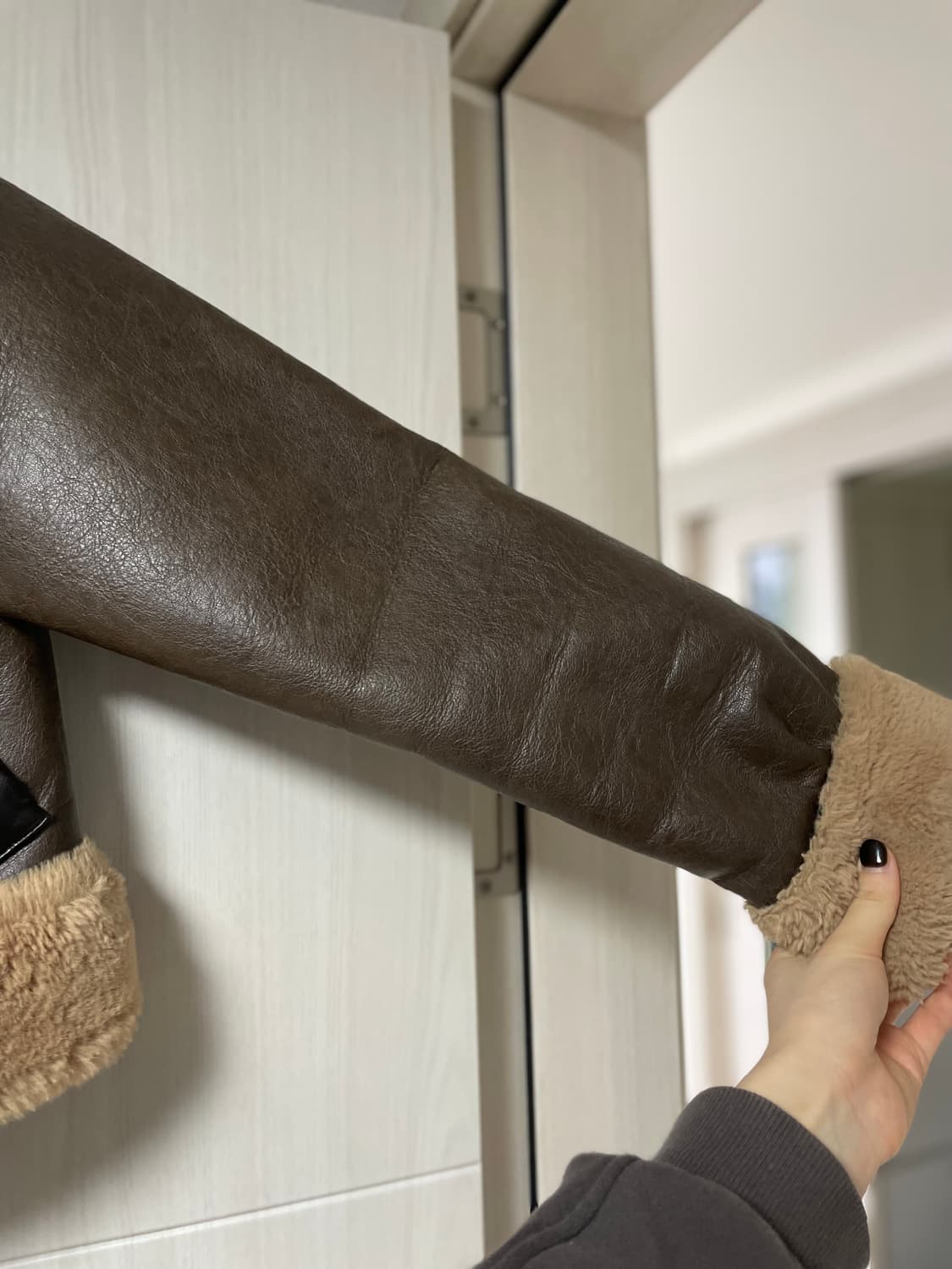 트리밍버드 무스탕 브라운 상품이미지6