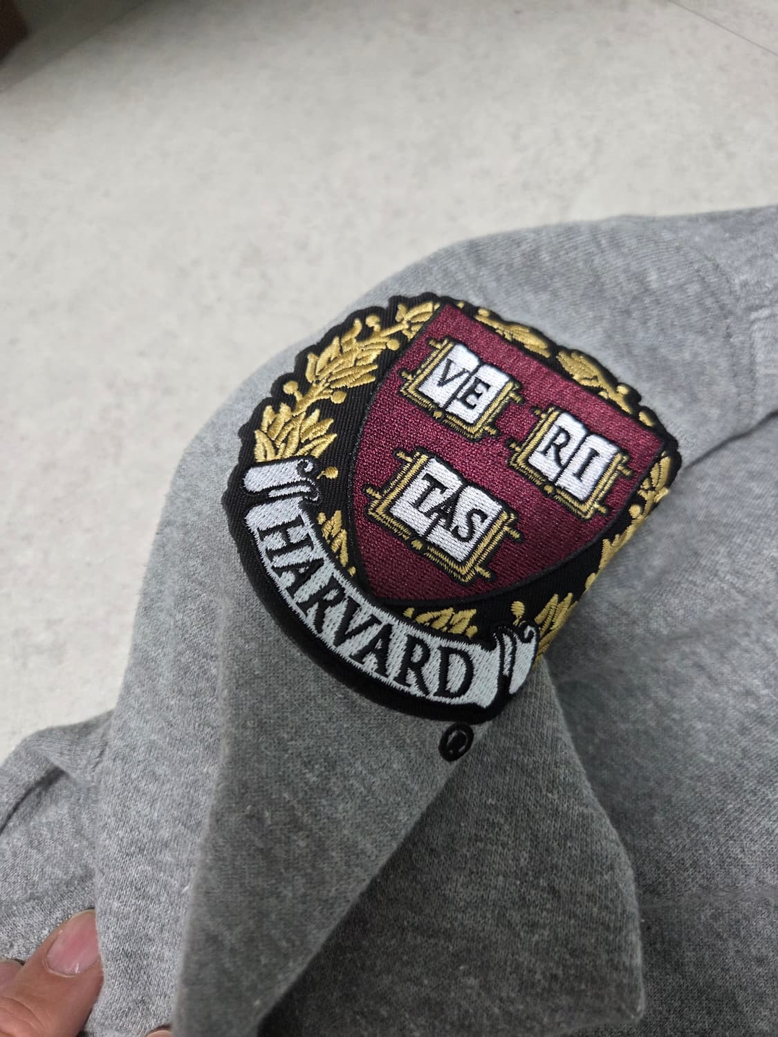 하버드 대학교 자수 로고 기모 후드 집업 상품이미지3