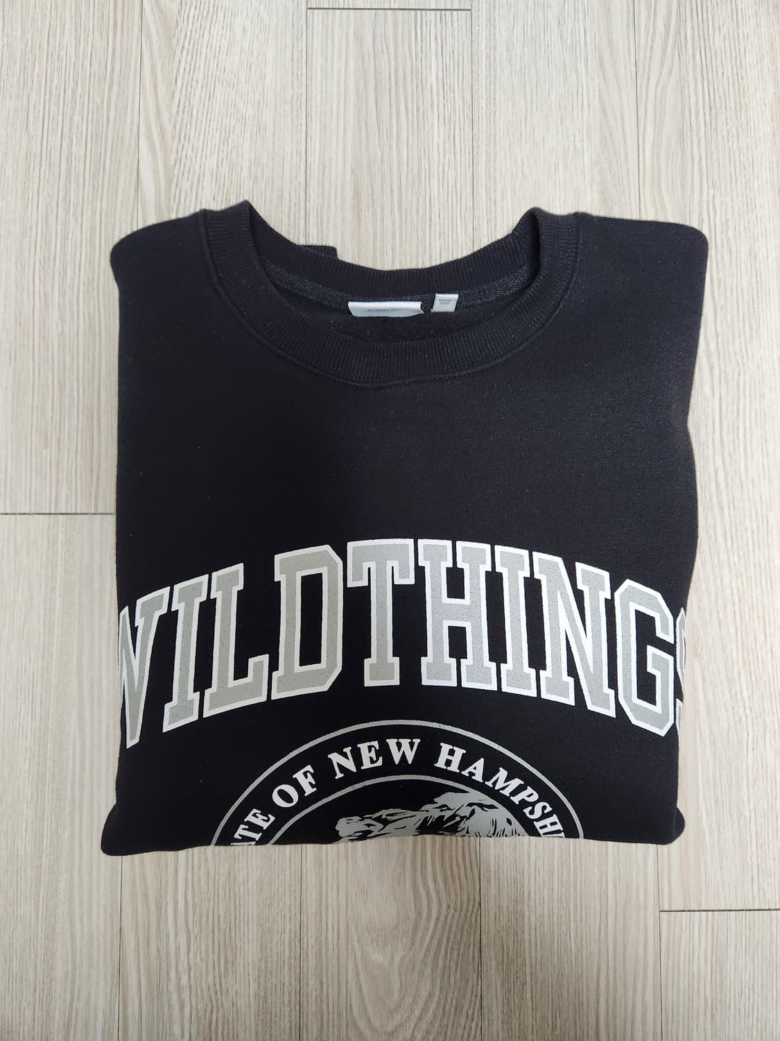 와일드띵스 맨투맨 블랙 상품이미지1