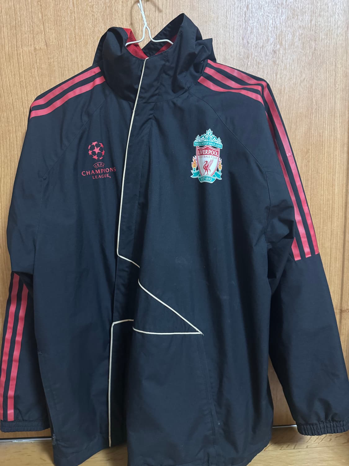 [L] 아디다스 리버풀 챔피언스리그 바람막이 상품이미지1