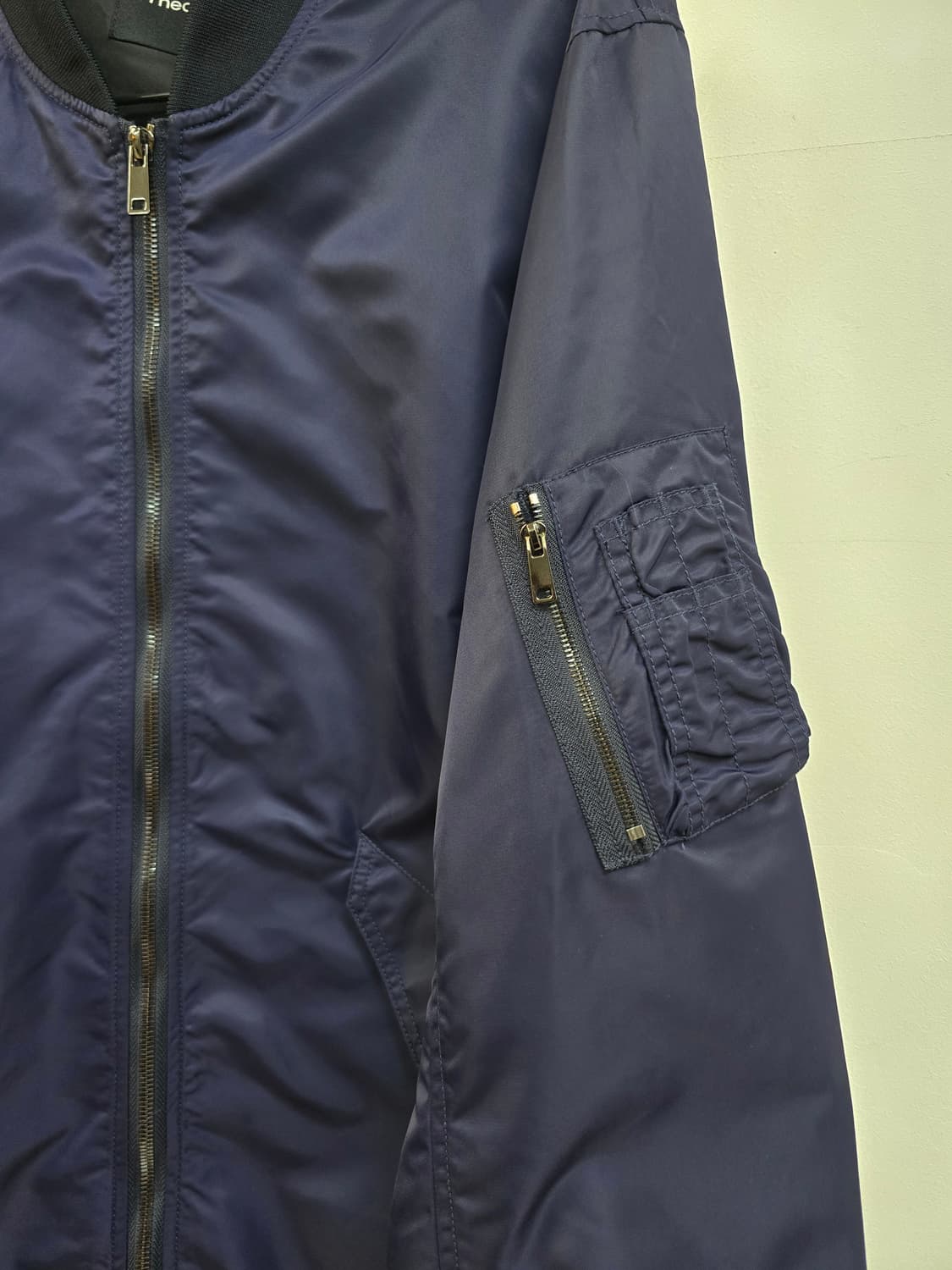 띠어리 신형 플라이트 봄버 자켓 상품이미지6