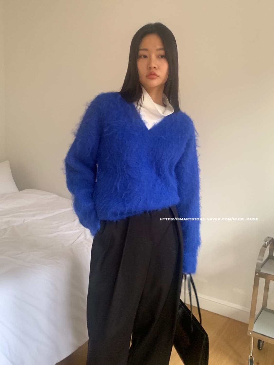 마크들리 딥뮤즈 아키텍트 브이넥니트 상품이미지4