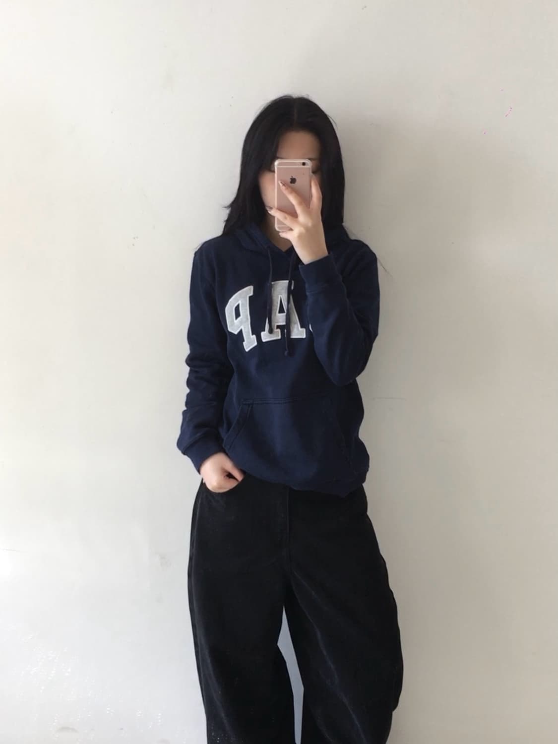 갭 패치 로고 후드티 상품이미지1