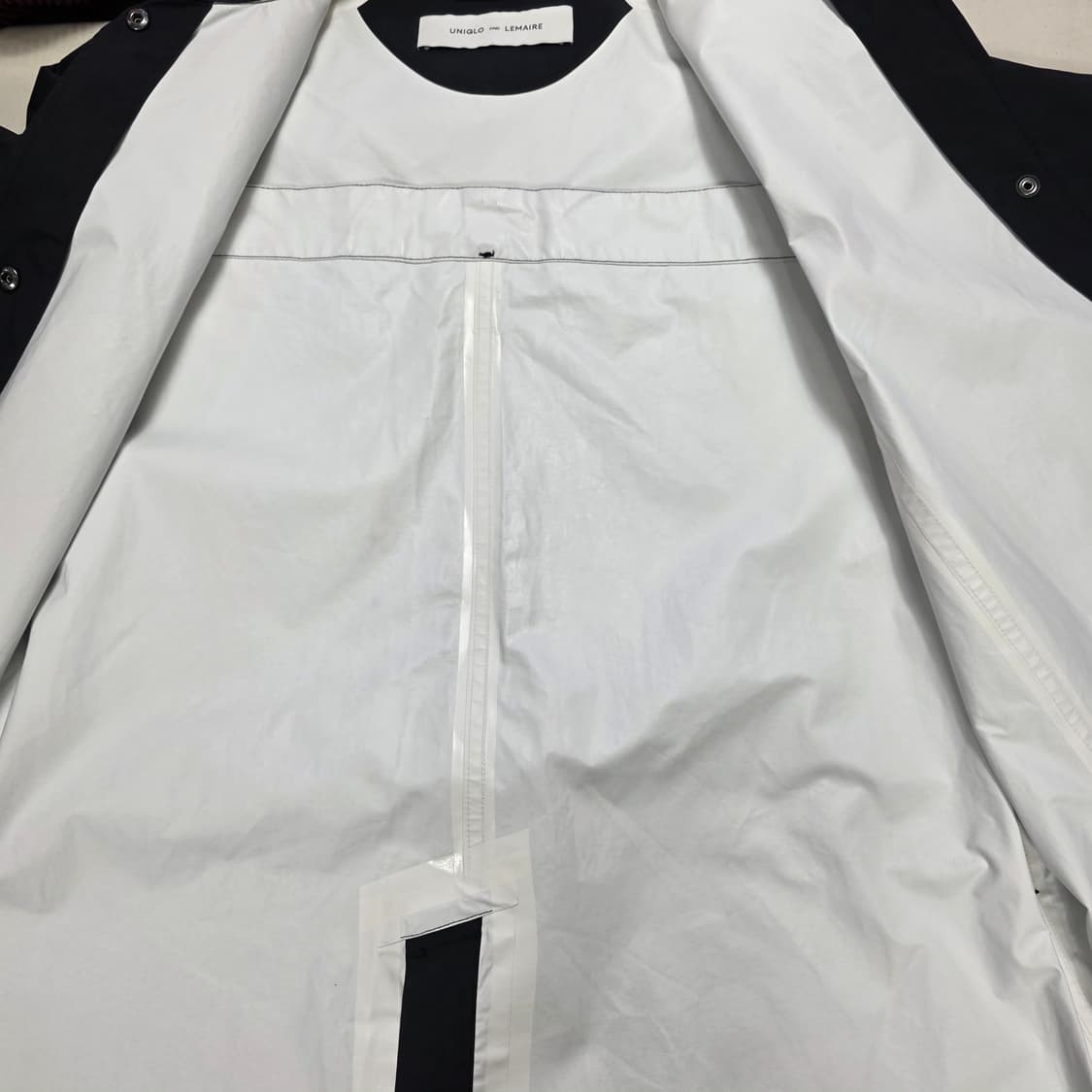 0811 유니클로 르메르 콜라보 트렌치코트 S 딥 네이비톤 상품이미지4