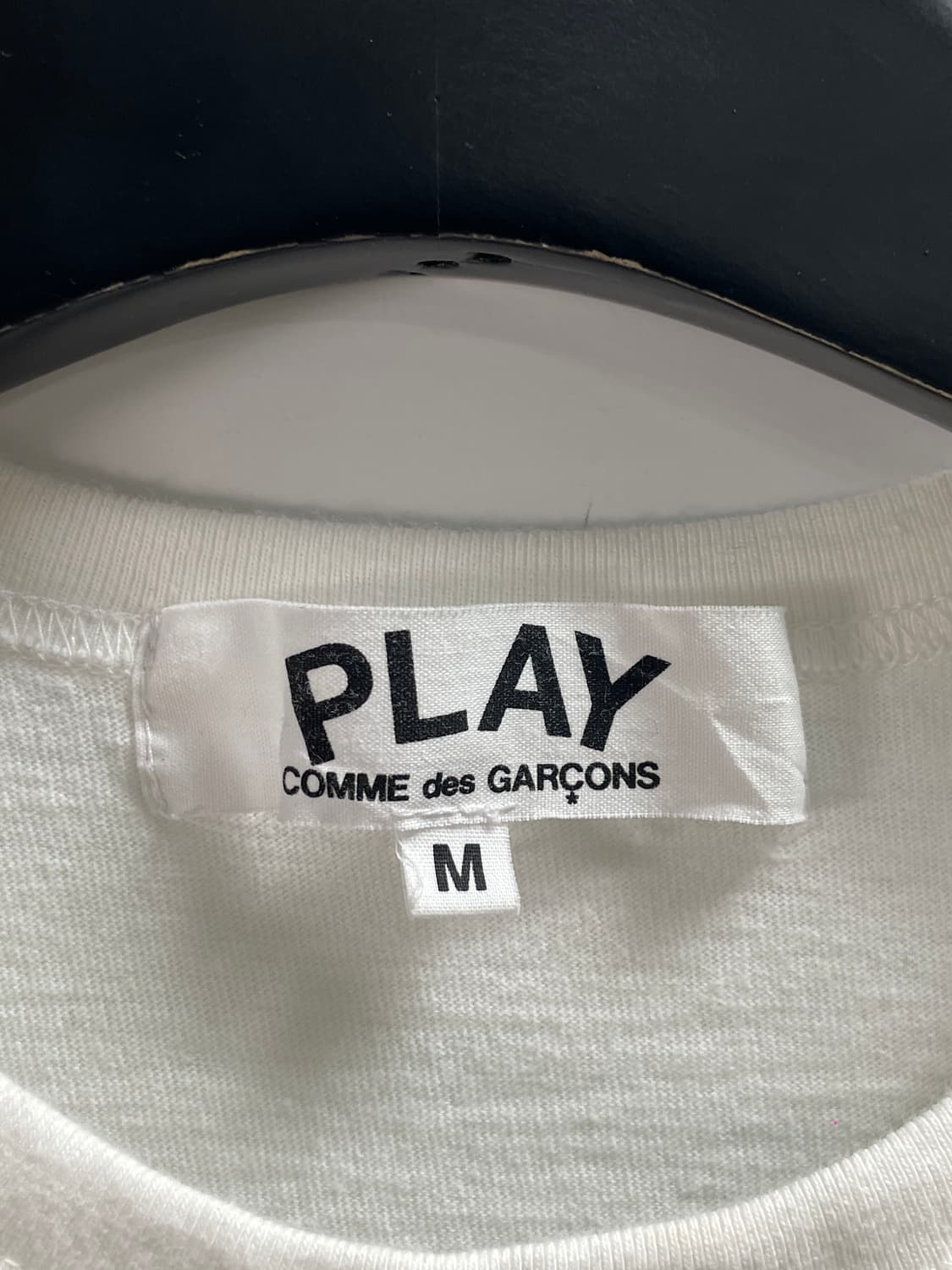 꼼데가르송 우먼스 와펜 프린팅 반팔티 (on.82) 상품이미지4