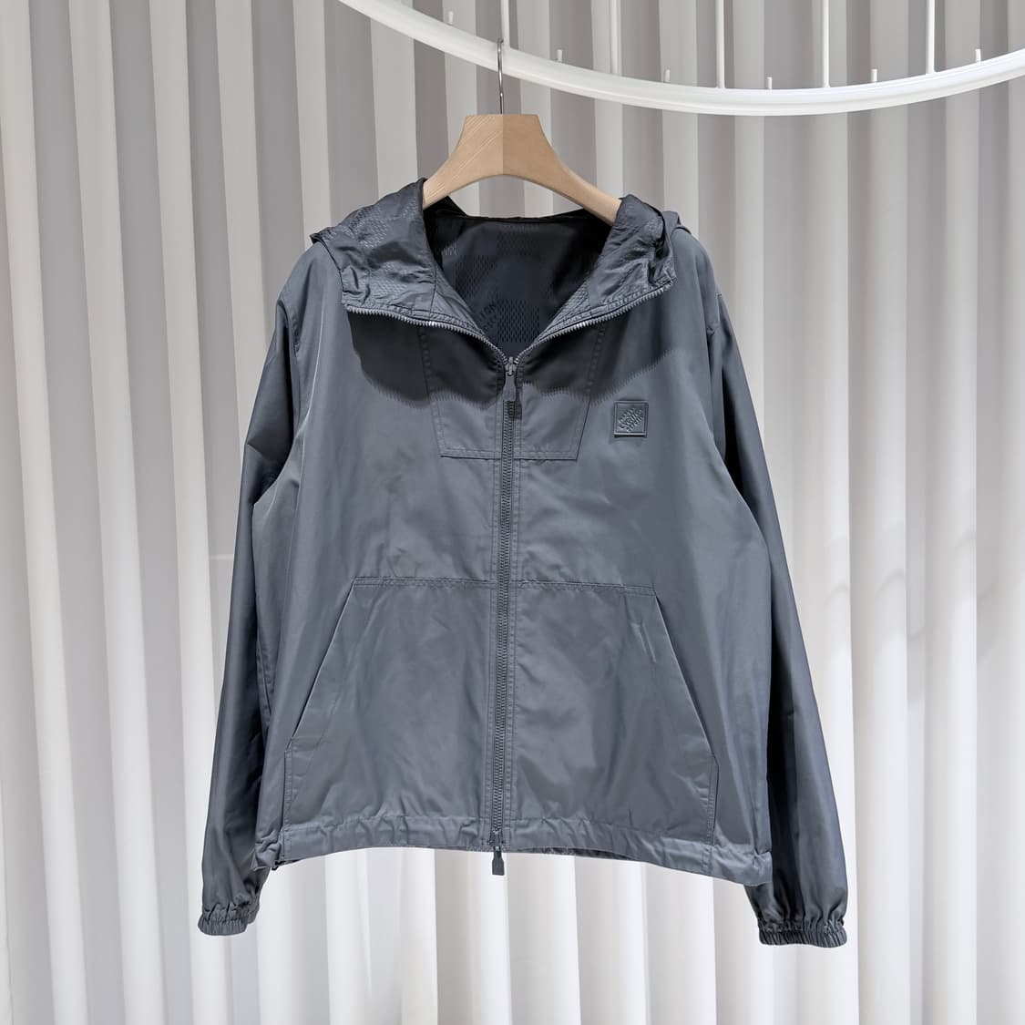 52 / 루이비통 다미에 자카드 리버서블 나일론 윈드브레이커 상품이미지6