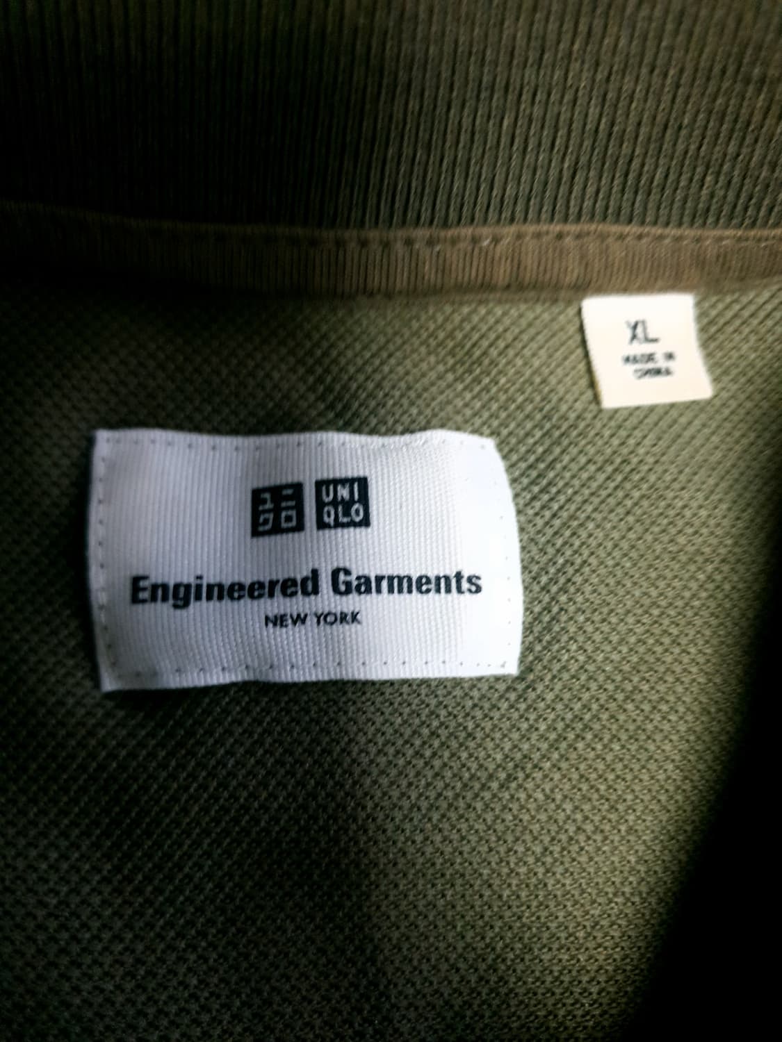 (단종매물) 유니클로 엔지니어드 가먼츠 배색 코튼 반팔 카라티 (XL). 상품이미지4