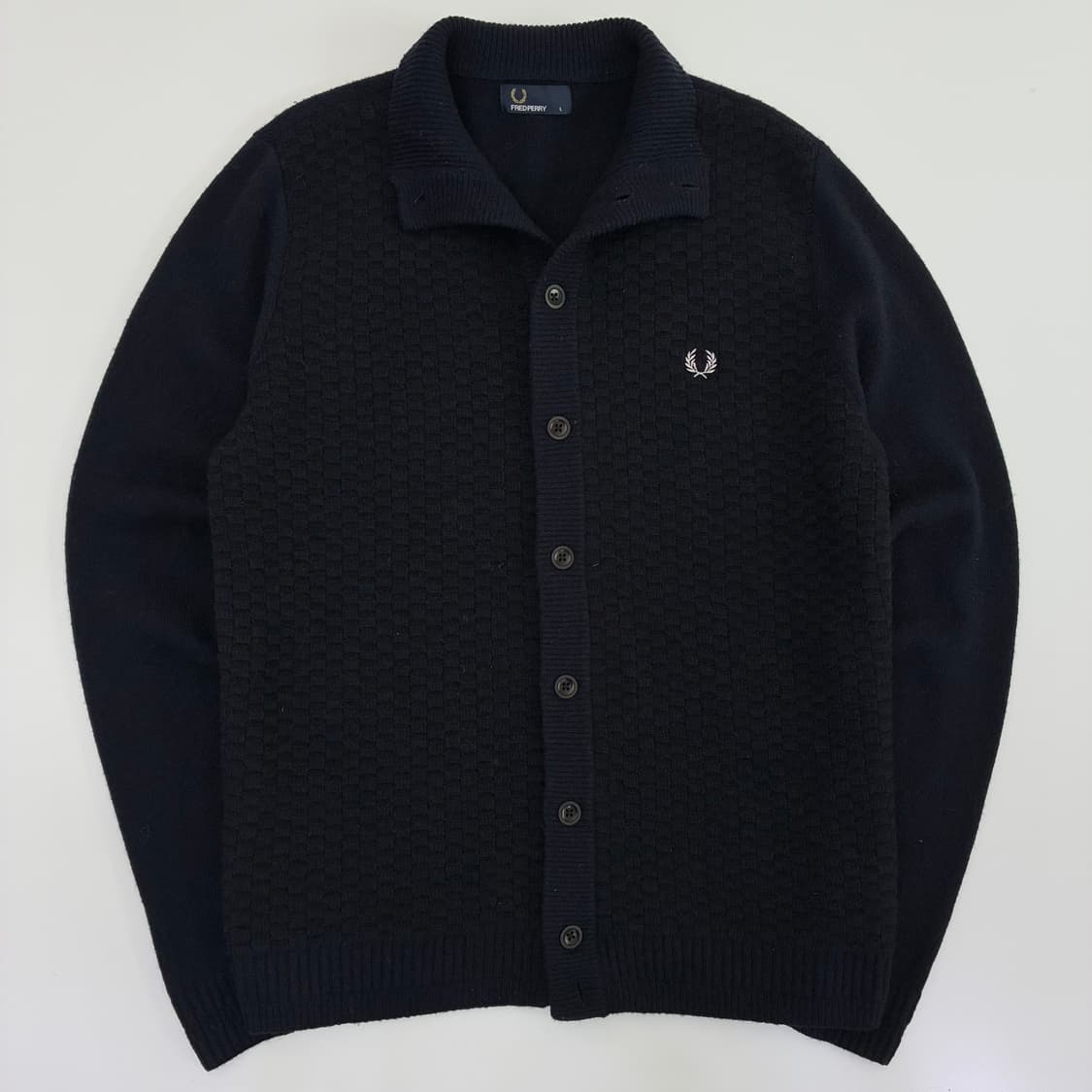 FredPerry  프레드페리 자수 네이비 버튼 니트 가디건 상품이미지1