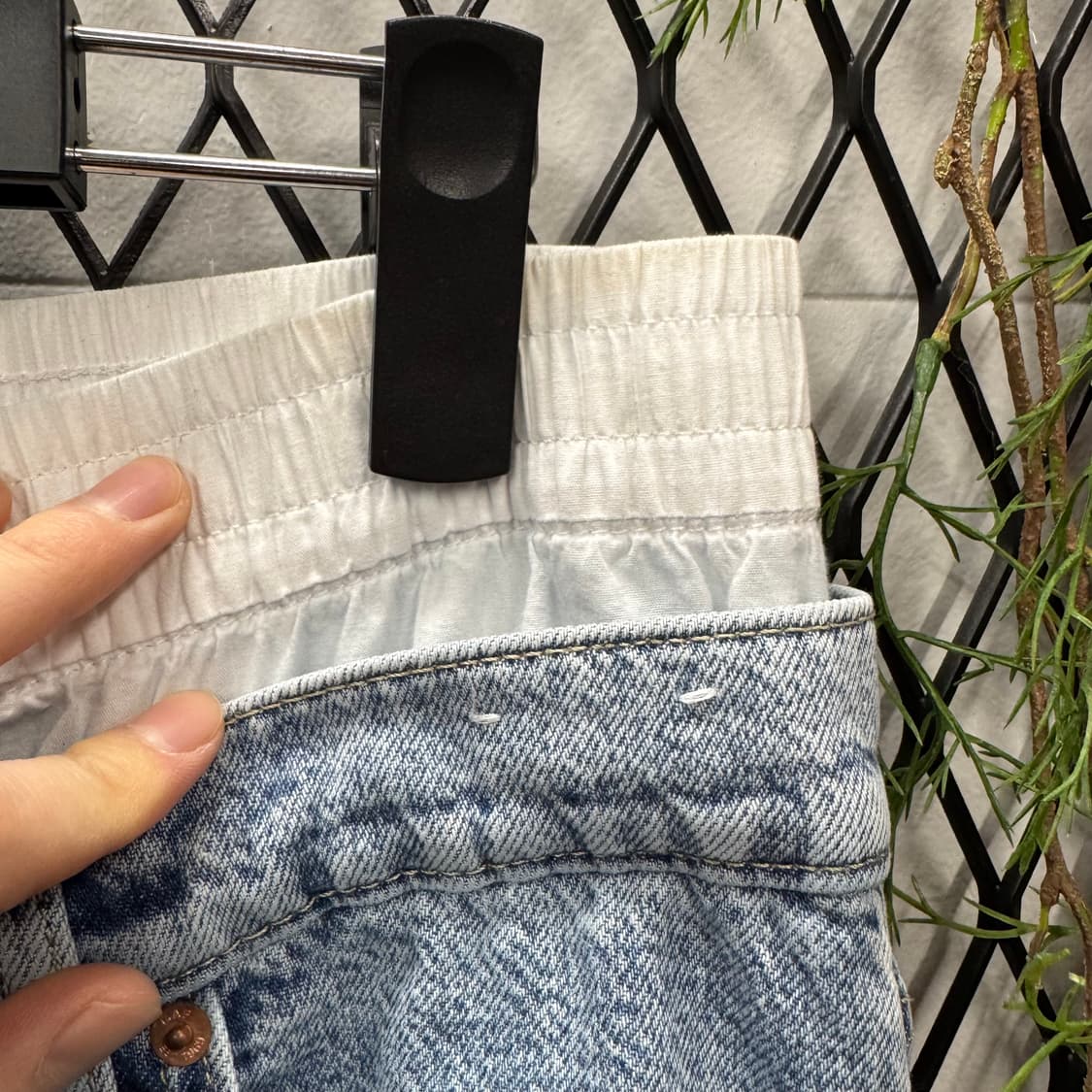 GAP 미드라이즈 데님 배기 팬츠 허리 밴딩 포인트 연청 상품이미지5