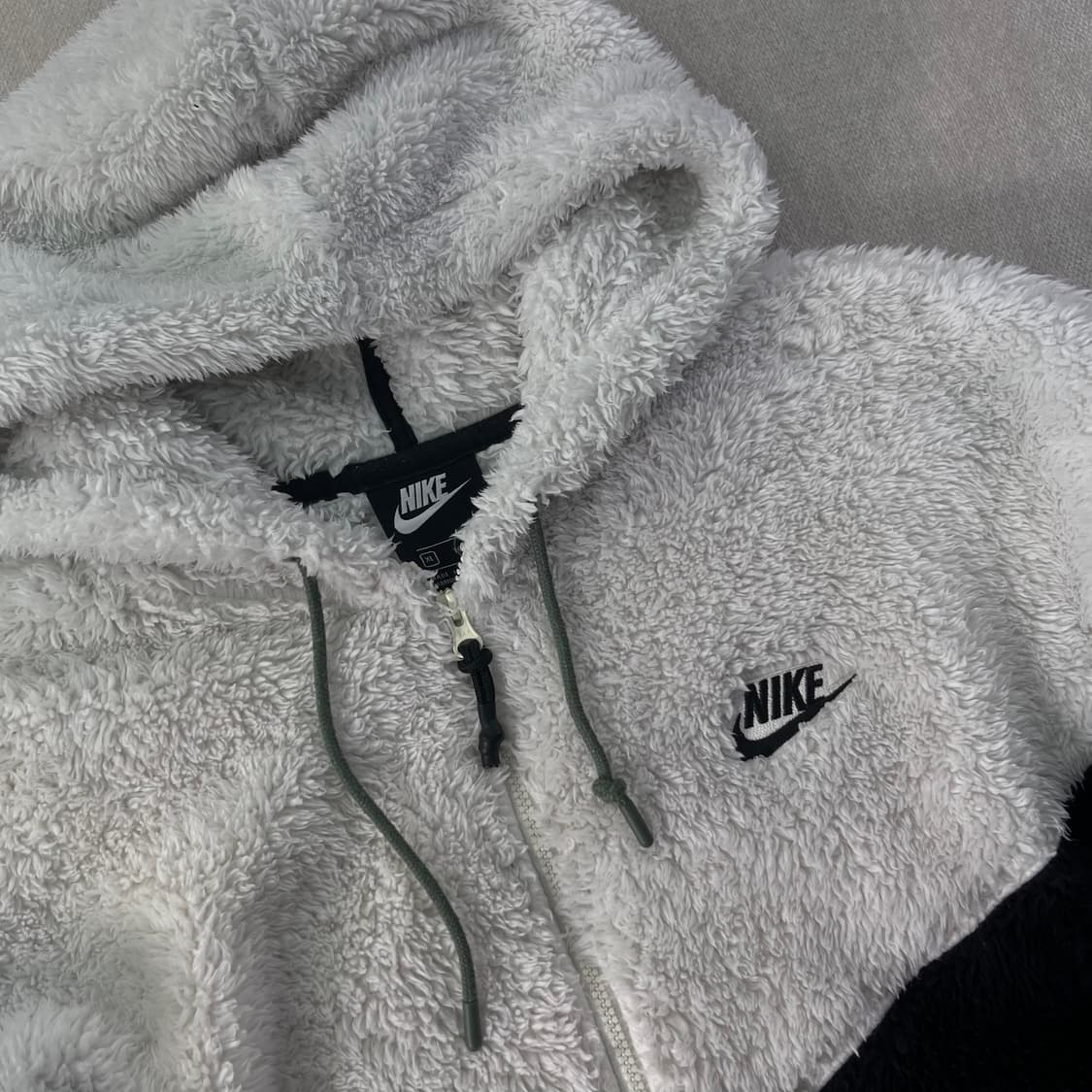 W 100 나이키 양털 플리스 후드집업  상품이미지2