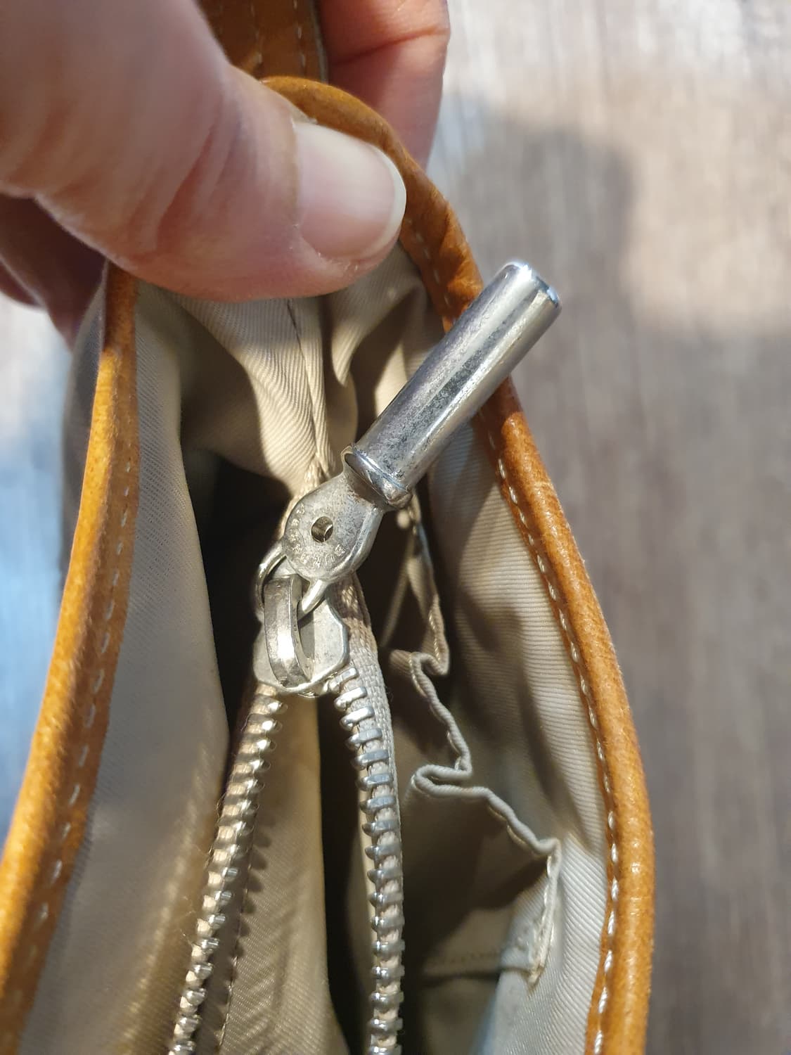 버버리체크숄더백 상품이미지9